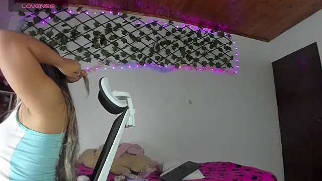 Snapshot of Pucaa_ chatting on 06/30/26, 10:05 Pucaa online show from 06/30/26, 10:05