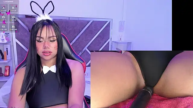 Snapshot of Alice_Roys chatting on 03/11/25, 01:45 Alice Roys online show from 03/11/25, 01:45