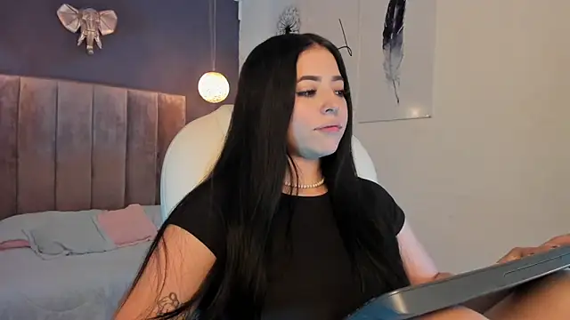 Maaiitee online show from 03/09/25, 06:11