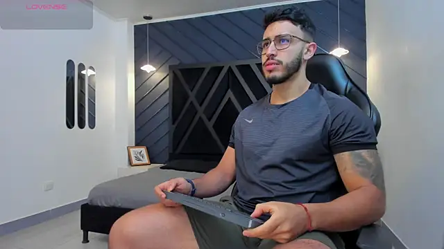 Liam Kleiin online show from 10/28/25, 11:14