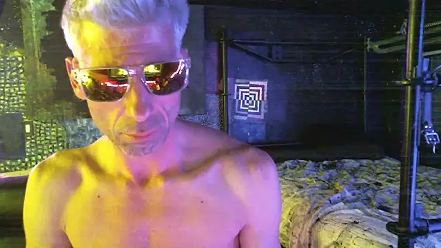 RoomBlueWhite online show from 12/09/24, 11:58