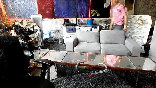 RoomBlueWhite online show from 04/08/26, 11:21