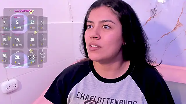 Snapshot of taylor_cupper chatting on 11/10/25, 02:54 taylor cupper online show from 11/10/25, 02:54