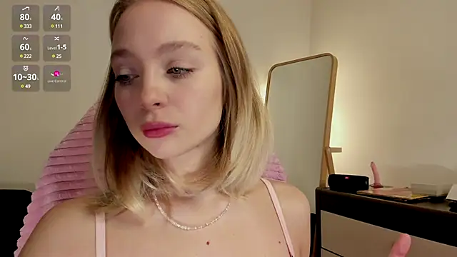 Snapshot of _LISA_BABYMETAL_ chatting on 12/03/24, 12:49 LISA BABYMETAL online show from 12/03/24, 12:49