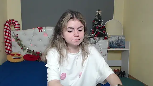 TinaRedly online show from 12/16/25, 06:35