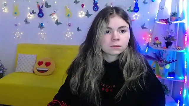 TinaRedly online show from 04/03/26, 06:17