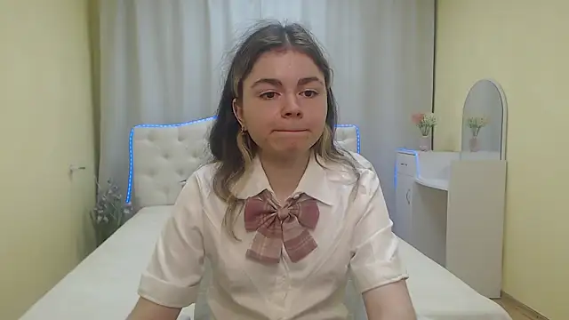 TinaRedly online show from 07/02/26, 05:41