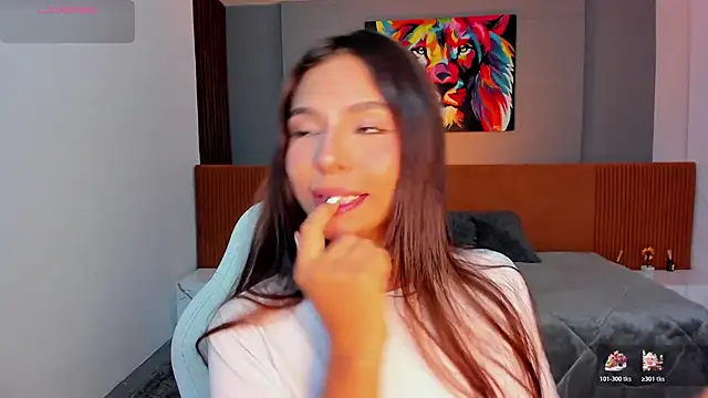 amira cute2 online show from 11/17/25, 10:10