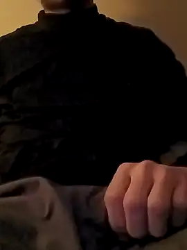 Snapshot of elmerfuddin87 chatting on 12/28/24, 06:29 elmerfuddin87 online show from 12/28/24, 06:29