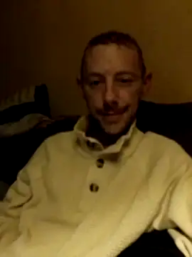 Snapshot of elmerfuddin87 chatting on 10/17/25, 05:54 elmerfuddin87 online show from 10/17/25, 05:54