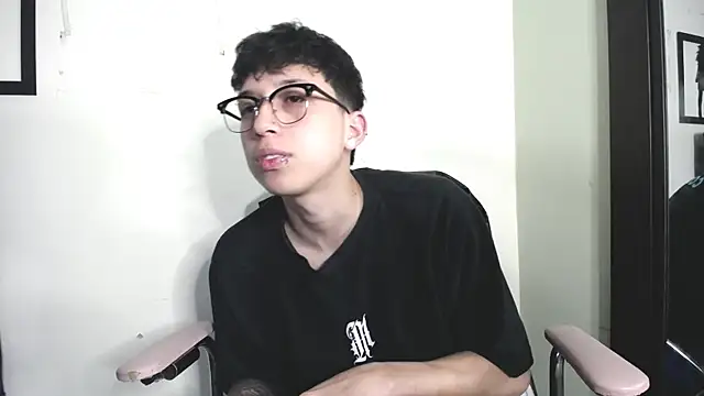  Thomas hot  online show from 11/25/25, 05:40