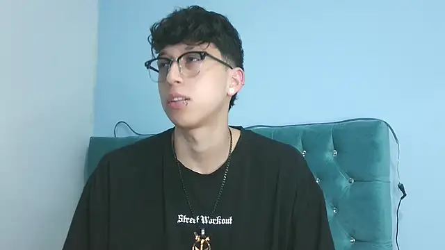  Thomas hot  online show from 04/16/26, 02:34