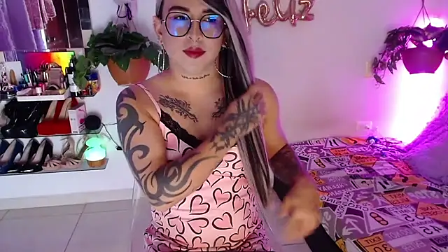 Laveneno ortiz07 online show from 11/22/25, 12:09