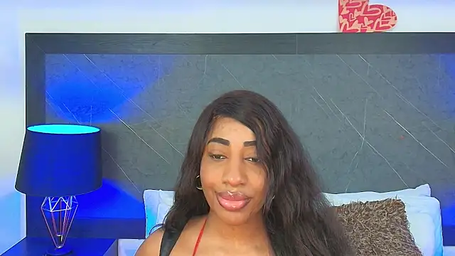 Snapshot of charlottebrowns_ chatting on 01/09/25, 12:41 charlottebrowns online show from 01/09/25, 12:41