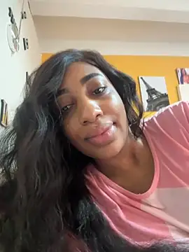 Snapshot of charlottebrowns_ chatting on 10/01/25, 02:23 charlottebrowns online show from 10/01/25, 02:23