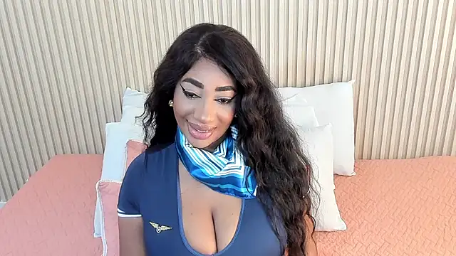 Snapshot of charlottebrowns_ chatting on 10/04/25, 12:36 charlottebrowns online show from 10/04/25, 12:36