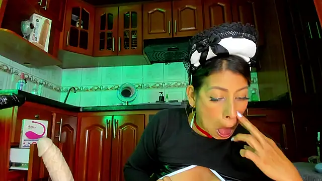 LaureenHills online show from 02/25/25, 09:31