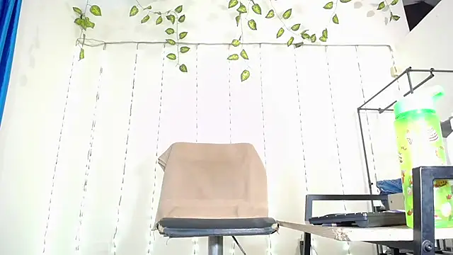 xmissinchesxx online show from 01/28/25, 04:08