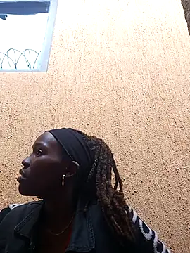 Swirly blac online show from 12/21/25, 07:15