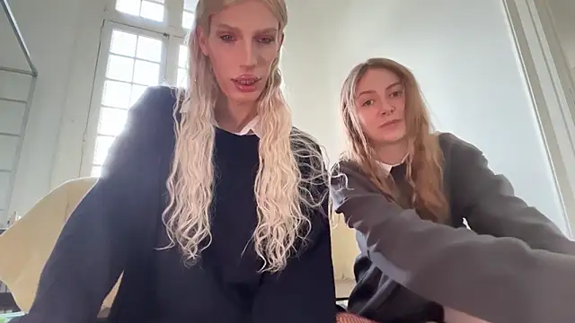 AliceSnowCatt online show from 04/25/26, 02:25