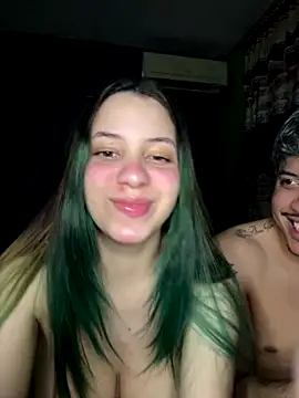 Snapshot of MakioAndUzuii chatting on 09/13/25, 06:35 MakioAndUzuii online show from 09/13/25, 06:35