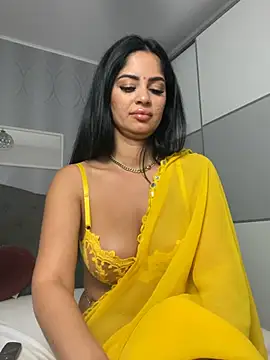 Snapshot of _adelle chatting on 07/18/26, 11:25 adelle online show from 07/18/26, 11:25
