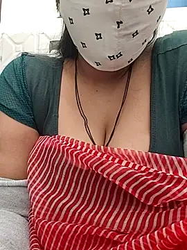 Snapshot of Archna-ji chatting on 02/25/25, 05:19 Archna-ji online show from 02/25/25, 05:19