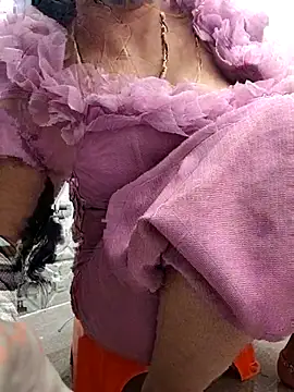 Snapshot of Archna-ji chatting on 11/04/25, 06:12 Archna-ji online show from 11/04/25, 06:12