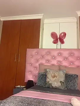 Snapshot of VeryGoodBadGirl1 chatting on 11/28/25, 10:12 VeryGoodBadGirl1 online show from 11/28/25, 10:12