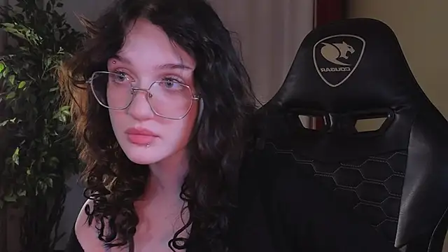 ELLIEJAY online show from 10/15/25, 05:18