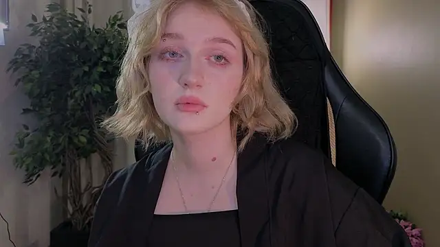 ELLIEJAY online show from 02/25/26, 05:17