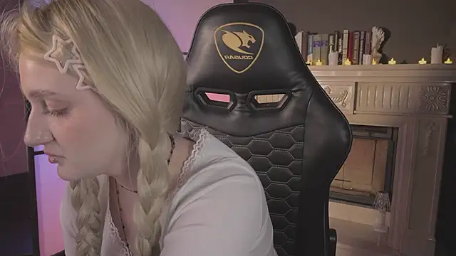 ELLIEJAY online show from 04/19/26, 05:18