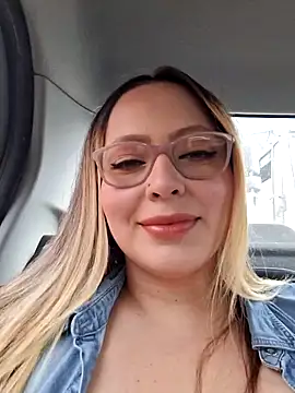 Snapshot of Valentina_St chatting on 01/07/25, 07:49 Valentina St online show from 01/07/25, 07:49