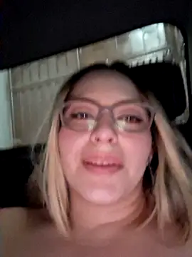 Snapshot of Valentina_St chatting on 01/07/25, 10:52 Valentina St online show from 01/07/25, 10:52