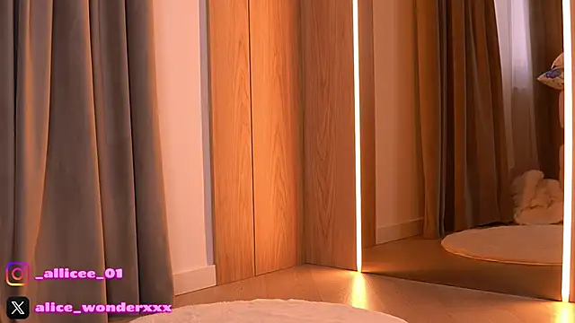 VanessaSimon online show from 03/29/26, 06:13