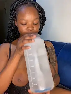 Snapshot of SexxyLunar chatting on 03/04/25, 11:19 SexxyLunar online show from 03/04/25, 11:19