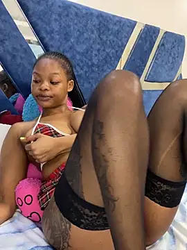 Snapshot of SexxyLunar chatting on 09/30/25, 05:34 SexxyLunar online show from 09/30/25, 05:34