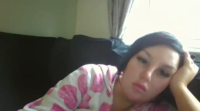 magical mia online show from 02/11/25, 02:57