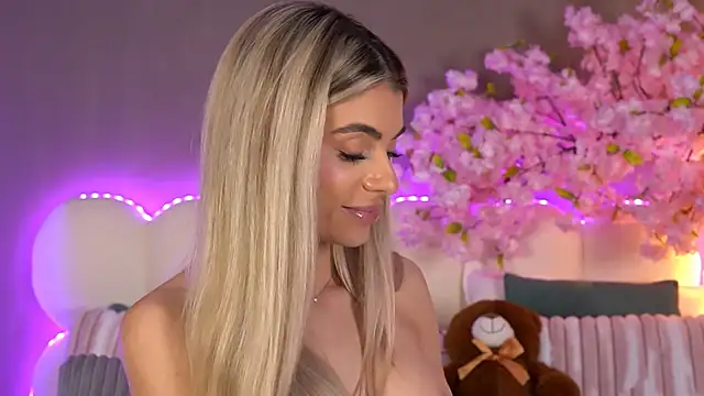 HaileyMadow online show from 04/01/26, 01:41