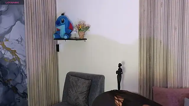 LissaWiild online show from 10/28/25, 01:25