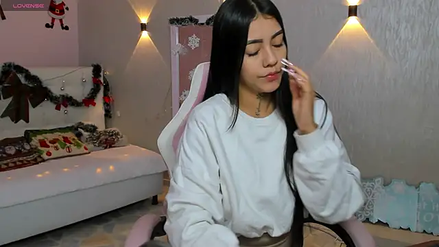 Snapshot of miagomezweb1 chatting on 12/27/24, 12:56 miagomezweb1 online show from 12/27/24, 12:56