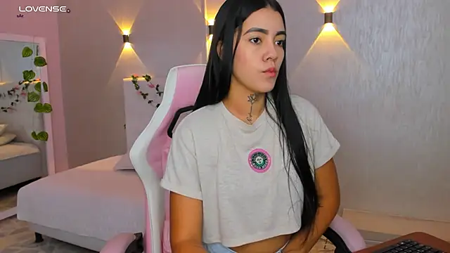 Snapshot of miagomezweb1 chatting on 02/20/25, 12:57 miagomezweb1 online show from 02/20/25, 12:57