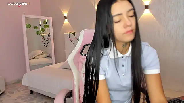 Snapshot of miagomezweb1 chatting on 02/26/25, 12:47 miagomezweb1 online show from 02/26/25, 12:47