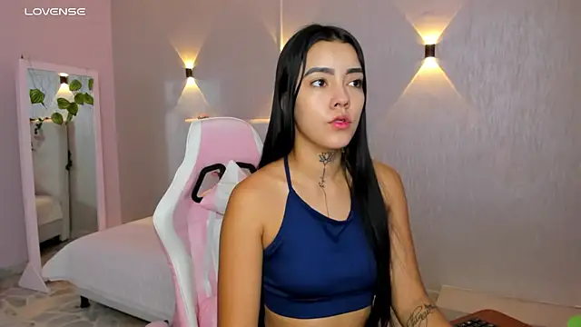 Snapshot of miagomezweb1 chatting on 03/06/25, 01:24 miagomezweb1 online show from 03/06/25, 01:24