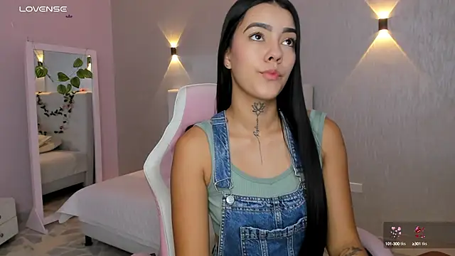 Snapshot of miagomezweb1 chatting on 03/15/25, 12:56 miagomezweb1 online show from 03/15/25, 12:56