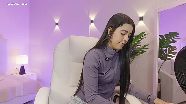 Snapshot of miagomezweb1 chatting on 09/22/25, 12:29 miagomezweb1 online show from 09/22/25, 12:29