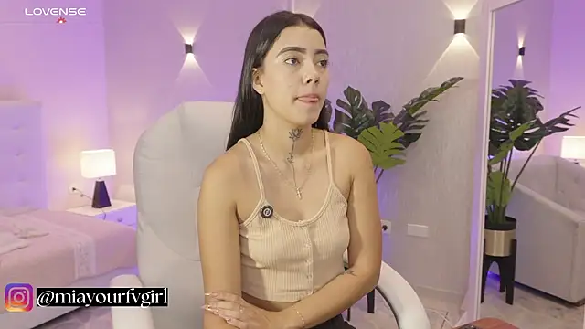 Snapshot of miagomezweb1 chatting on 09/23/25, 01:14 miagomezweb1 online show from 09/23/25, 01:14