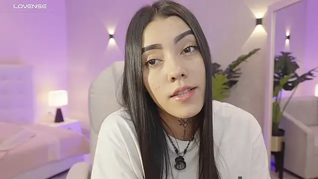 Snapshot of miagomezweb1 chatting on 09/25/25, 01:15 miagomezweb1 online show from 09/25/25, 01:15