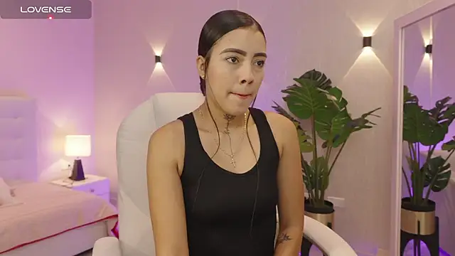 Snapshot of miagomezweb1 chatting on 10/11/25, 01:31 miagomezweb1 online show from 10/11/25, 01:31