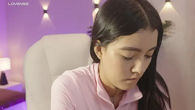 Snapshot of miagomezweb1 chatting on 11/07/25, 12:38 miagomezweb1 online show from 11/07/25, 12:38